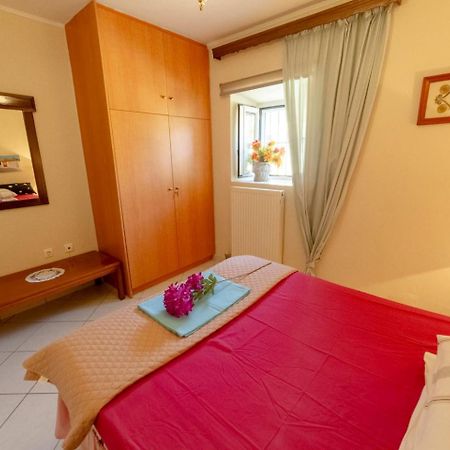 Krasa 2bedroom apartment Ágios Matthaíos Bagian luar foto