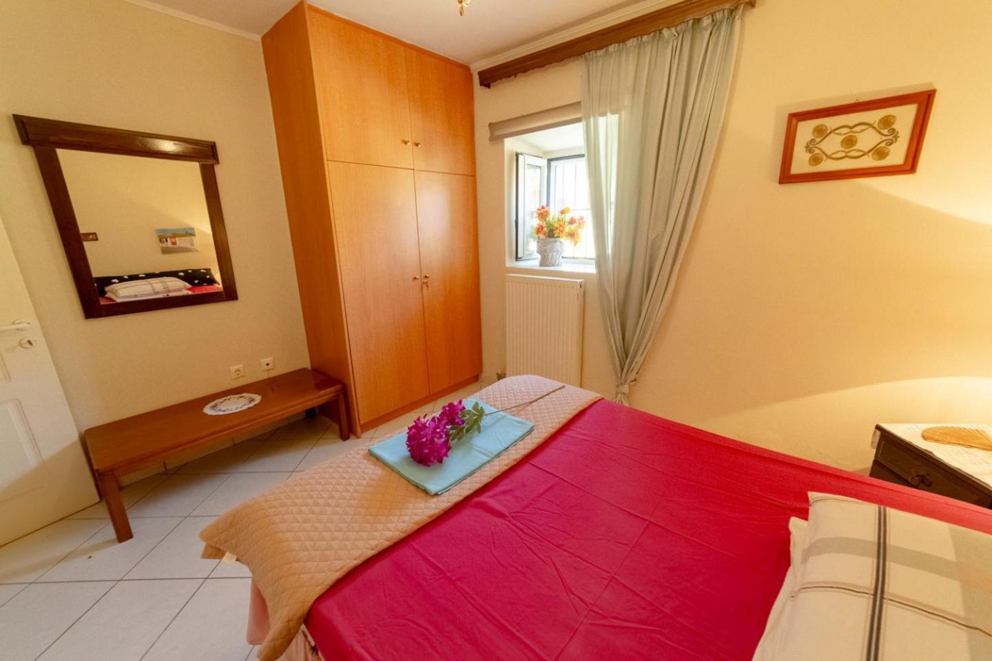 Krasa 2bedroom apartment Ágios Matthaíos Bagian luar foto