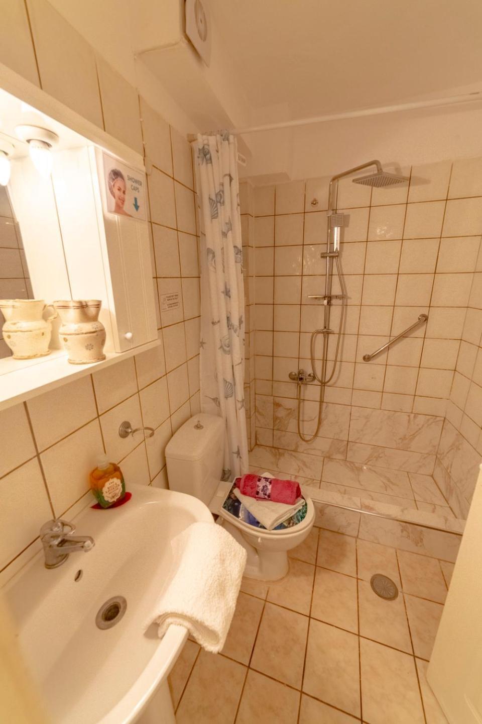 Krasa 2bedroom apartment Ágios Matthaíos Bagian luar foto