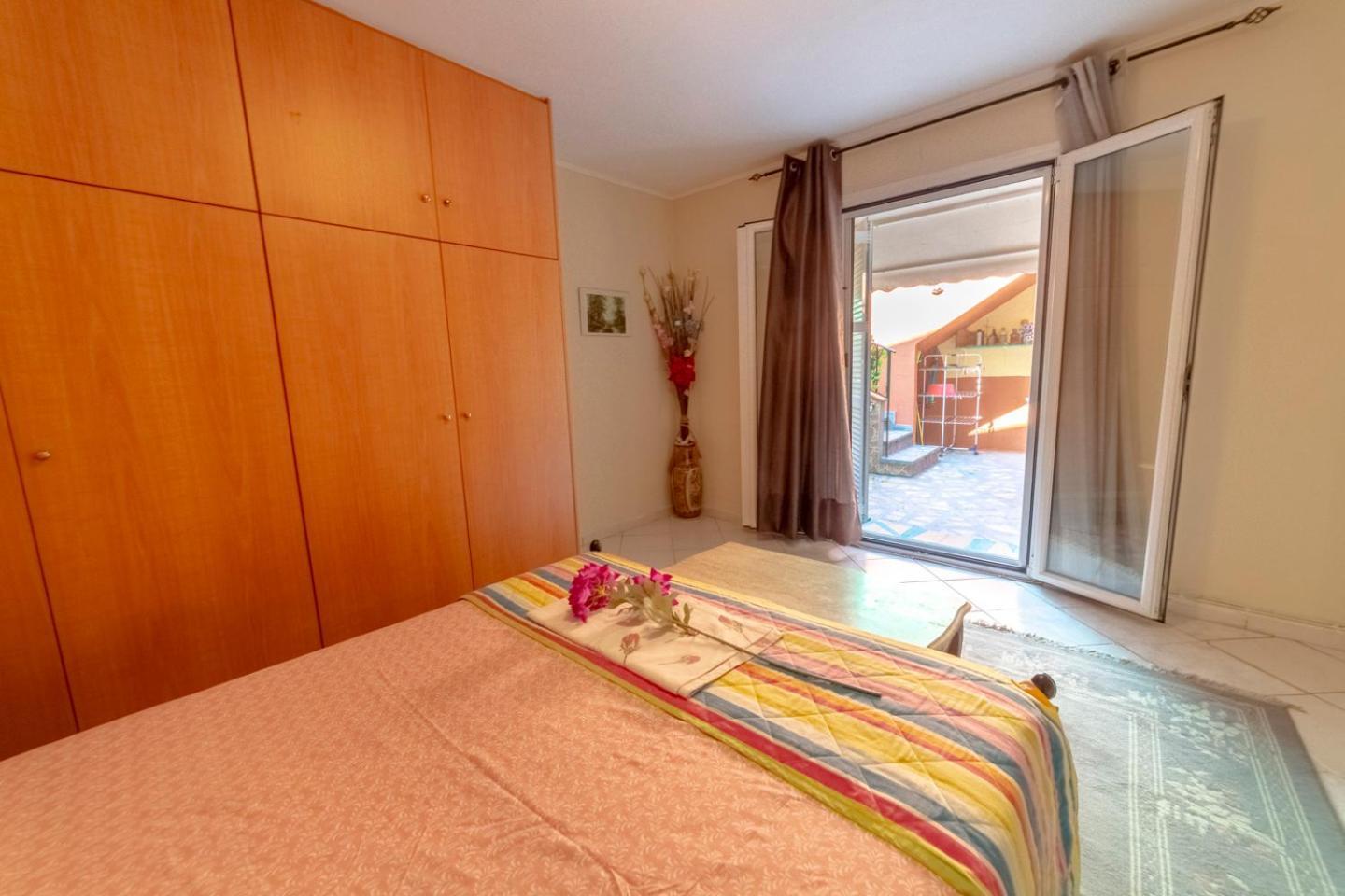 Krasa 2bedroom apartment Ágios Matthaíos Bagian luar foto